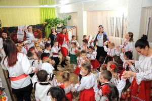 ”De la mic și până la mare, hai cu toți la șezătoare!!!”